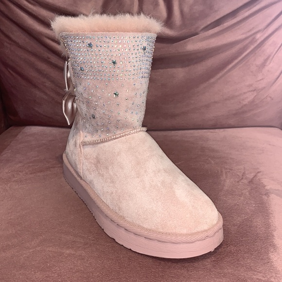 RHINESTONE 2 BOW PINK FUR BOOTS - Picture 5 of 11